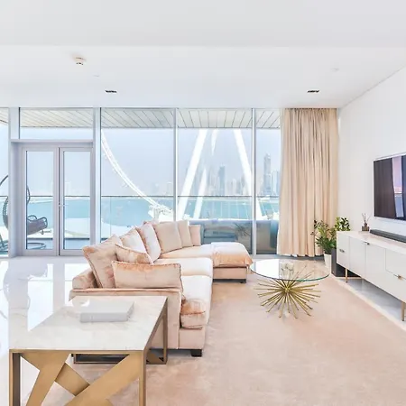 Luxury 2 Bedroom Beachfront Apt W Stunning Sea View Dubai Exterior photo