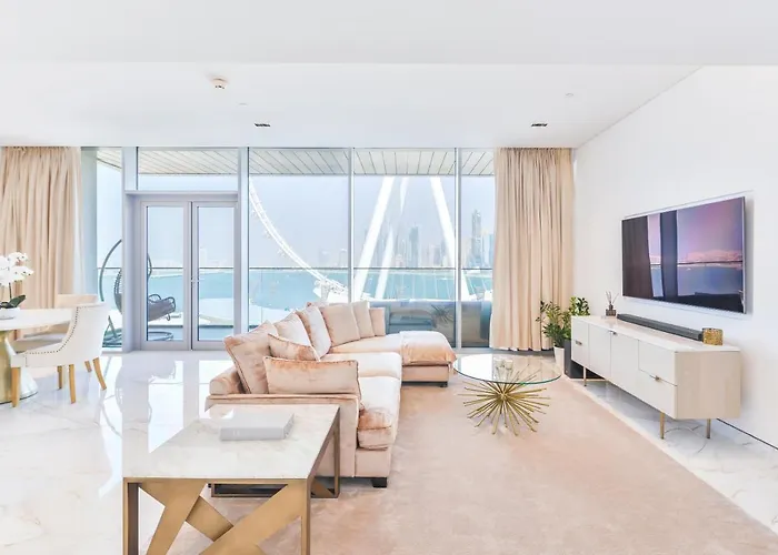 Luxury 2 Bedroom Beachfront Apt W Stunning Sea View