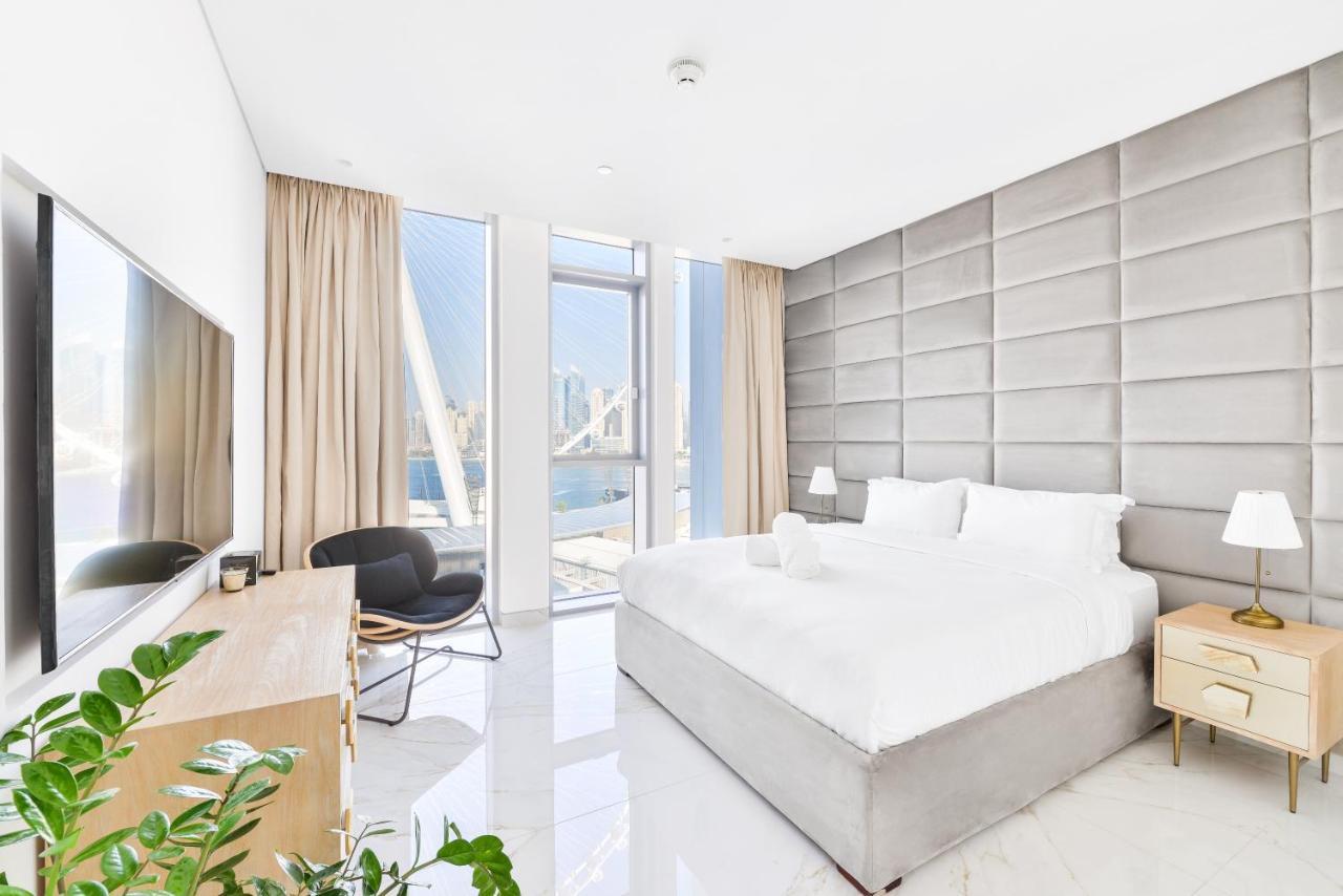 Luxury 2 Bedroom Beachfront W Stunning Sea View Apartment Dubai
