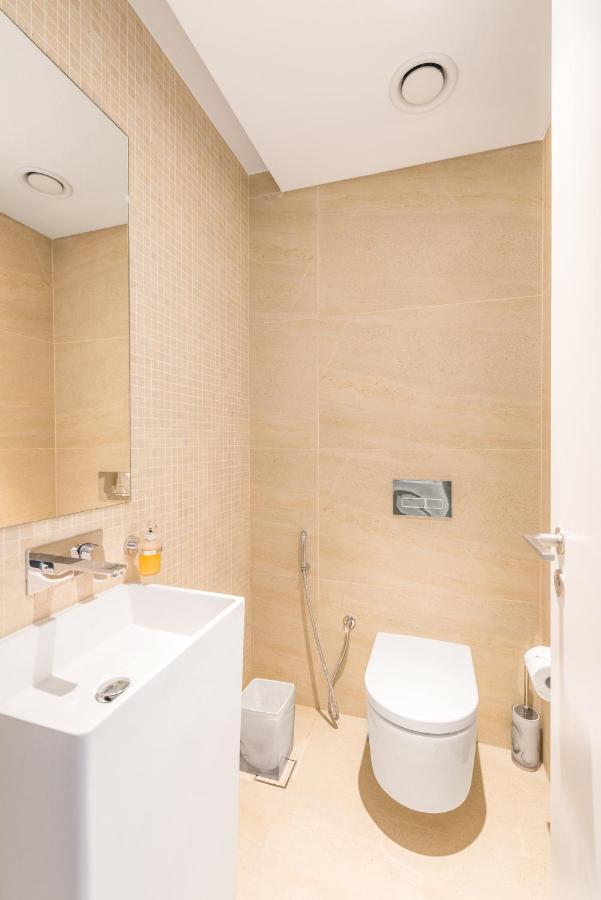 Apartment Luxury 2 Bedroom Beachfront W Stunning Sea View Dubai