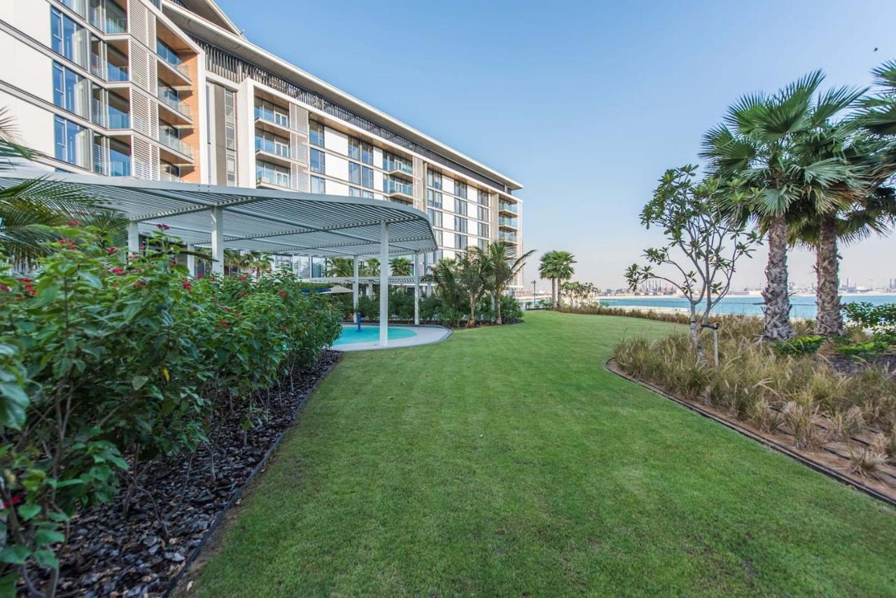 Luxury 2 Bedroom Beachfront W Stunning Sea View * Dubai